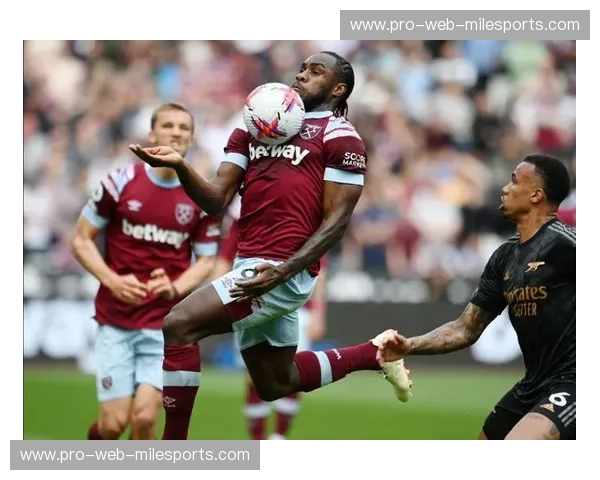 铁锤帮远征西雅图:一场跨越大洋的足球狂欢,谁将主宰绿茵场? 铁锤帮远征西雅图:一场跨越大洋的足球狂欢,谁将主宰绿茵场?